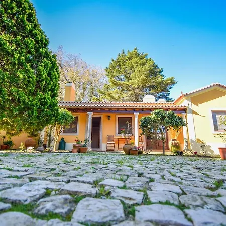 בית נופש Casa Das Rosas *